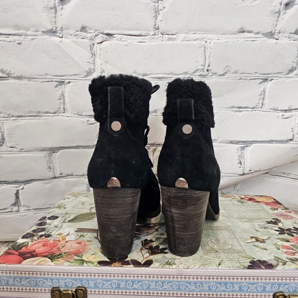 Ugg Annalise Suede Boots - Picture 6 of 8